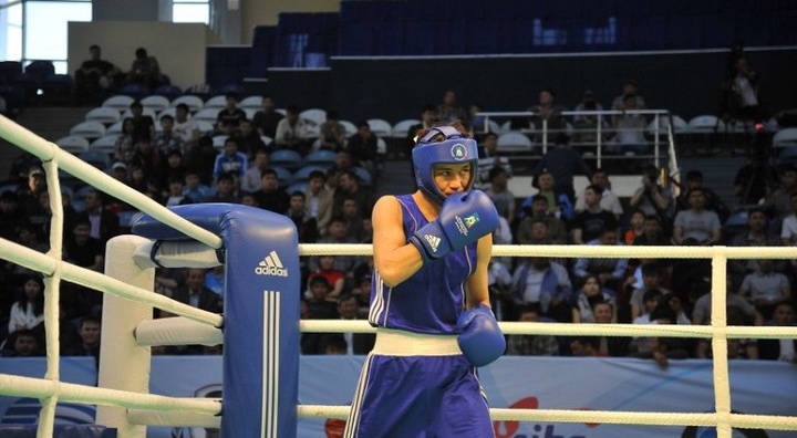 Ілияс Сүлейменов өзбекстандық боксшыны ұтты