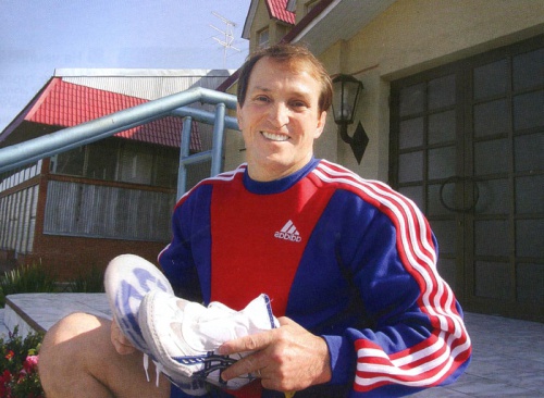 Еркін күрес. Олимпиаданың екі дүркін чемпионы қазақ палуандарын жаттықтырады