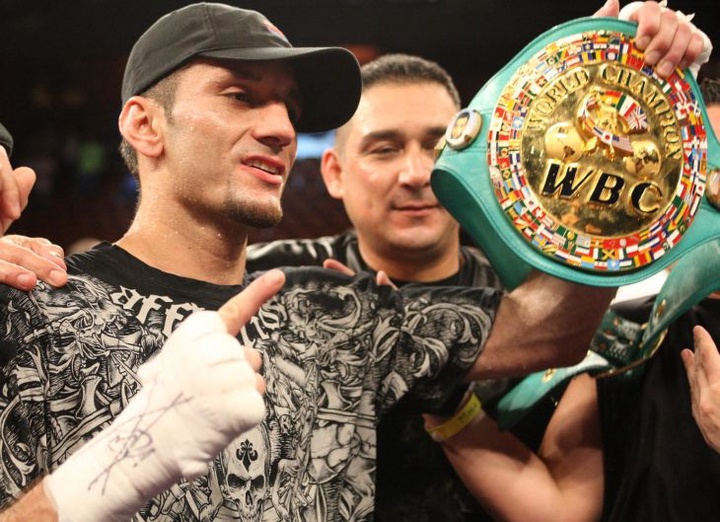 Серхио Мора Геннадий Головкинмен жақсы гонорар үшін жұдырықтасуға дайын