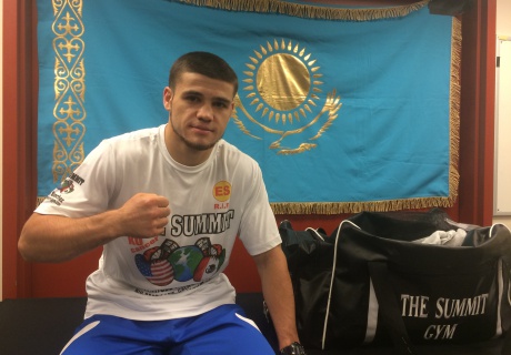 Қазақстандық боксшы Руслан Мәдиев америкалық Карлос Санчесті нокаутқа жіберді