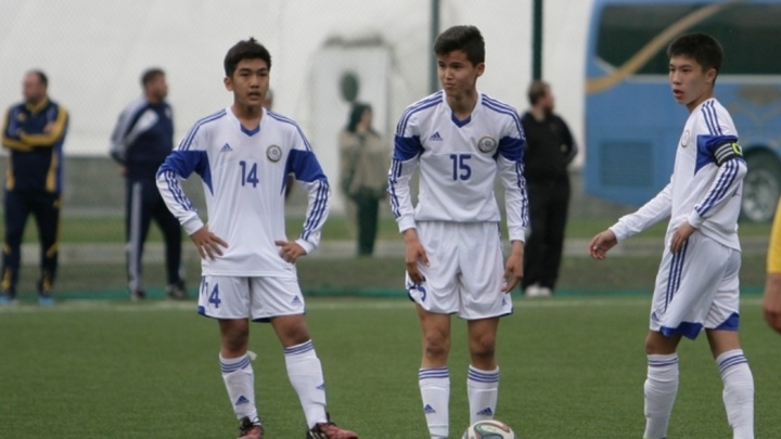 Қазақстан жасөспірімдер құрамасы алматылық клуб академиясының тәрбиеленушілерімен жолдастық кездесу өткізді