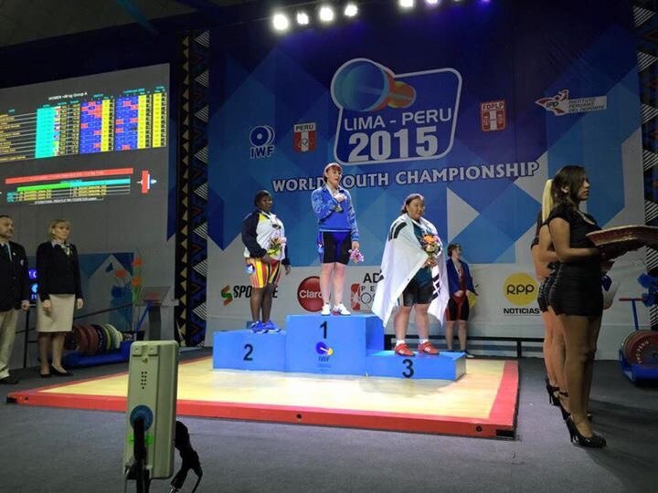 Татьяна Капустина жасөспірімдер арасындағы ауыр атлетикадан Әлем чемпионатында алтын медаль иеленді