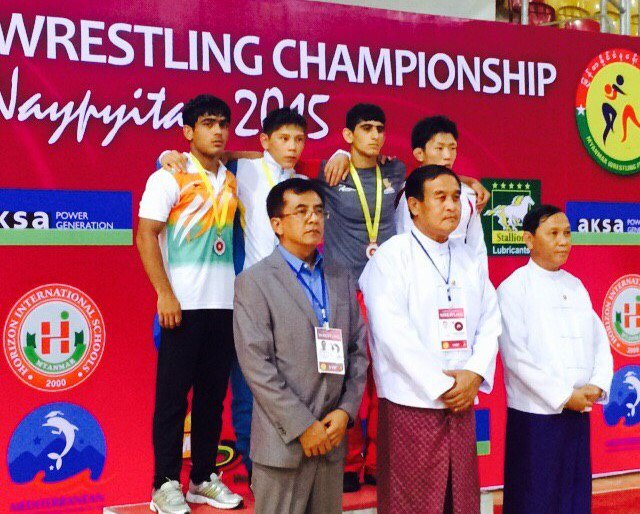 Қазақстандық палуандар Азия чемпионатының алғашқы күні 5 медаль жеңіп алды