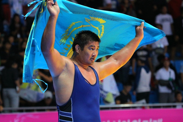 Нұрмахан Тінәлиев Біріккен күрес әлемінің (UWW) рейтингісінде 5-ші орында 