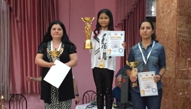 Жас шахматшы Бибісара Асаубаева Грузияда әйелдер арасында өткен халықаралық турнирде жеңімпаз атанды