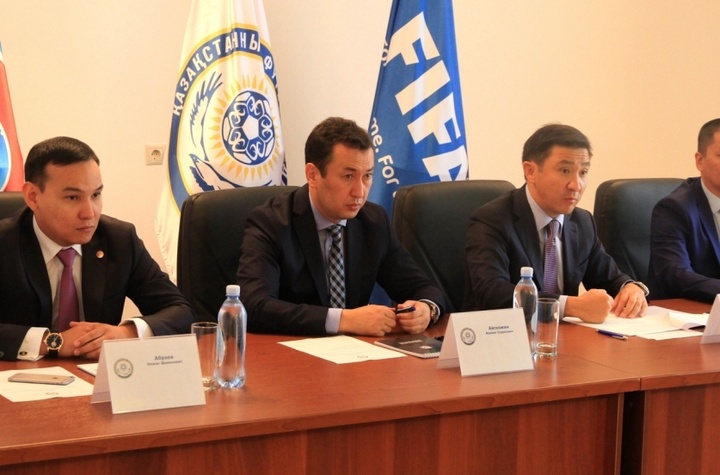 Футболдан Кәсіпқой футбол лигасының кеңесі өтті