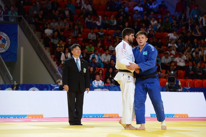 Татамиге шыққан үш палуанымыз да жартылай финалға өтпей қалды