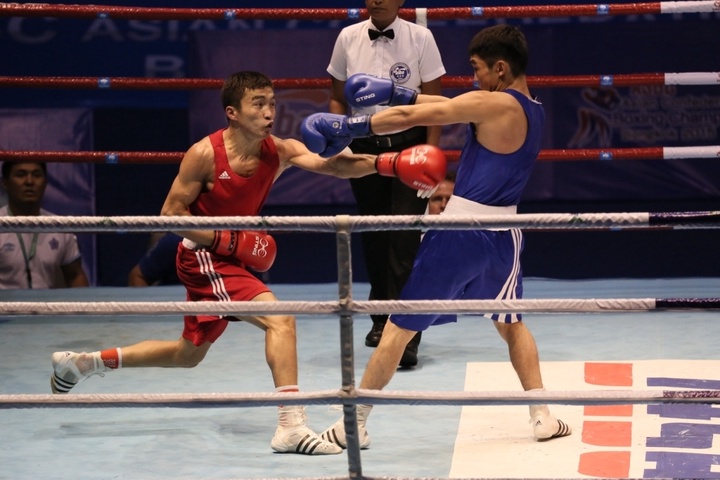 Қайрат Ералиев пен Василий Левит бокстан Азия чемпионатының жартылай финалына шықты