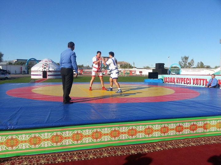 Қызылордалык палуан Руслан Әбдіразақов түйе палуан сайысынын чемпионы атанды