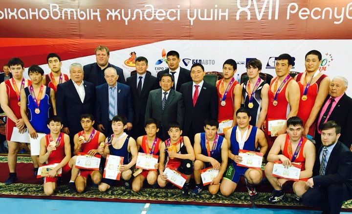 Алматыда күрестен Дәулет Тұрлыхановтың жүлдесі үшін өткен турнир аяқталды