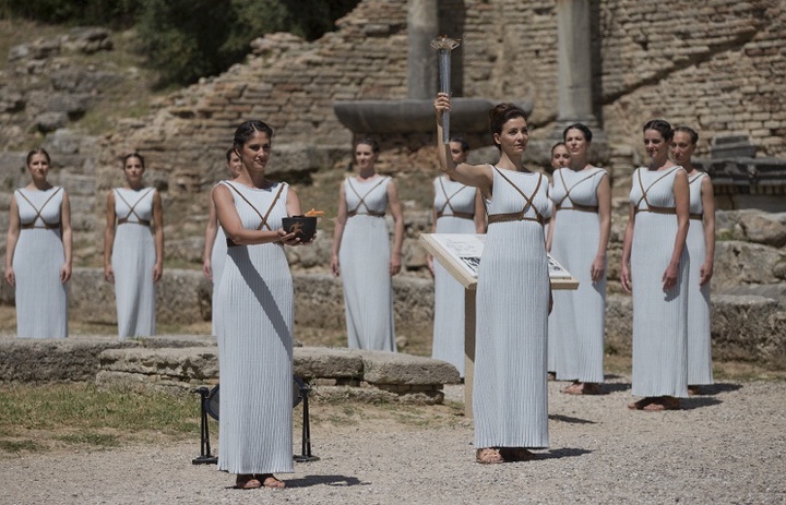Ежелгі Олимпияда 2016 жылғы жазғы Олимпиада ойындарының алауы жағылды