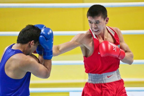 Боксшы Абылайхан Жүсіпов алғашқы кездесуінде жеңіліп қалды