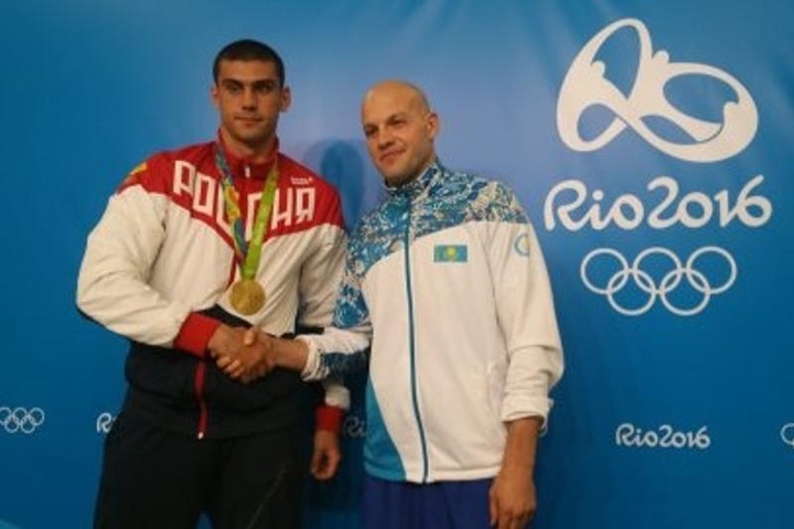 Британдық букмекерлер жеңісті қазақстандық боксшы Левитке берді