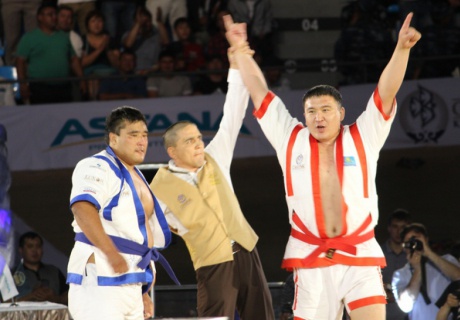 Айбек Нұғымаров қазақ күресінен тұңғыш төрт дүркін әлем чемпионы атанды