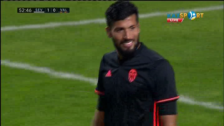 Севилья - Валенсия: Гарай допты өз қақпасына қарай бағыттады - 1:0 (ВИДЕО)