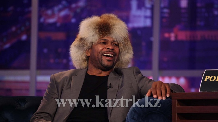 Атақты боксшы Рой Джонс «Түнгі студия» бағдарламасында қонақта (ФОТО)