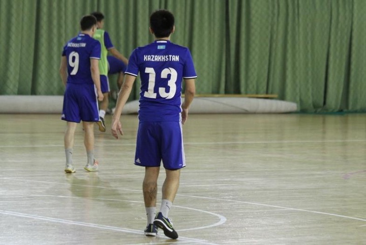 Футзалдан Қазақстан құрамасының жаттығуынан фоторепортаж 